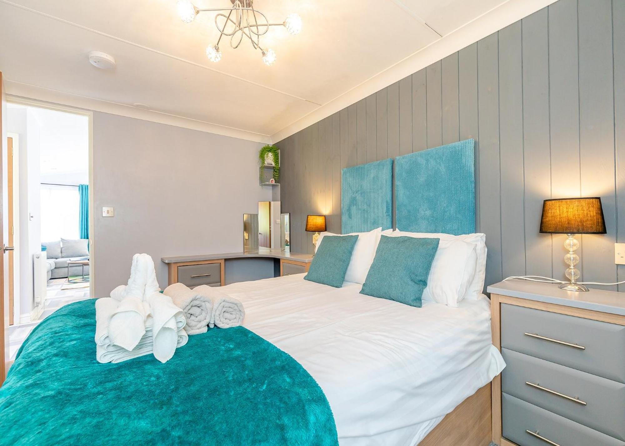 Longnor Wood Holiday Park Экстерьер фото