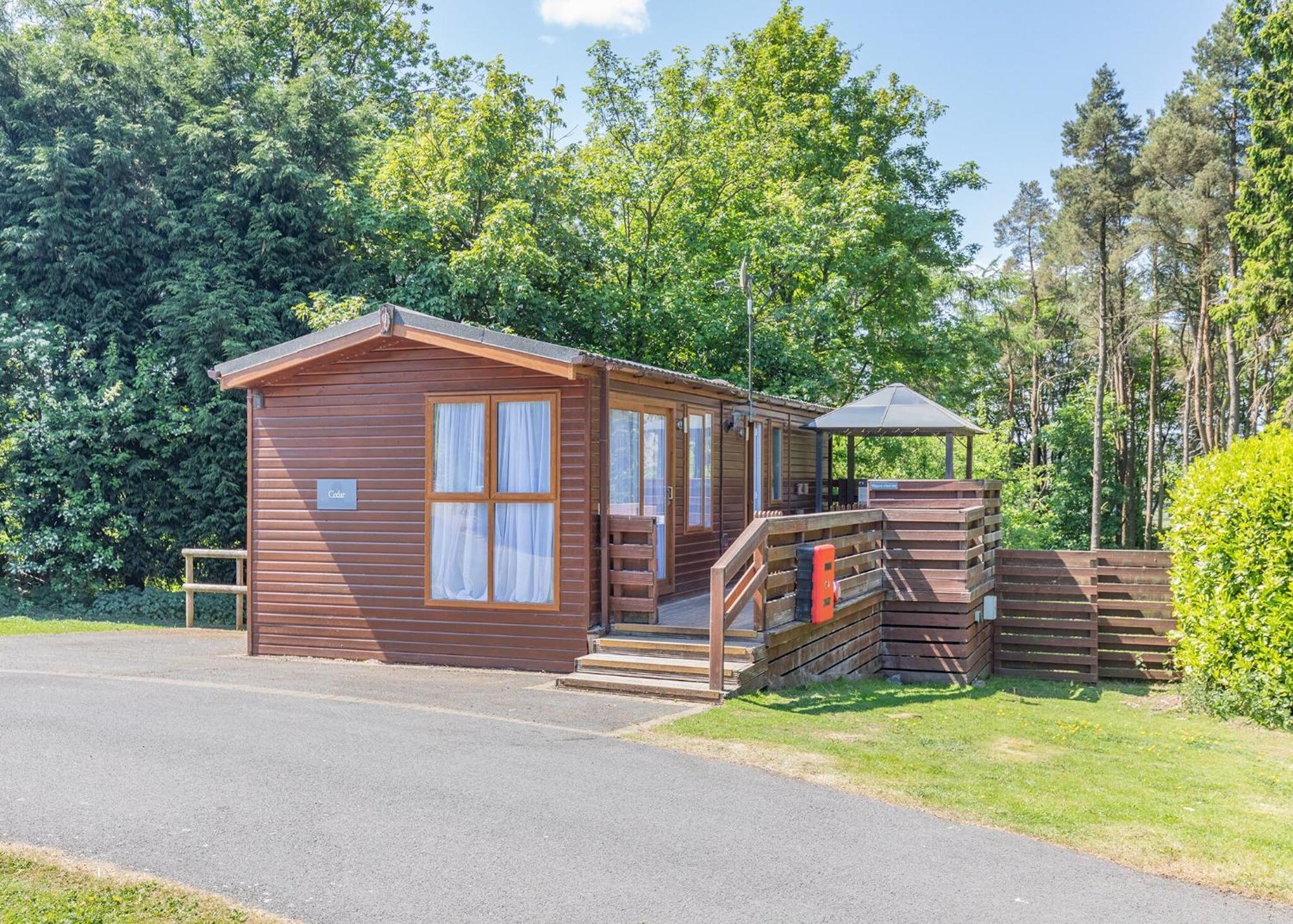 Longnor Wood Holiday Park Экстерьер фото