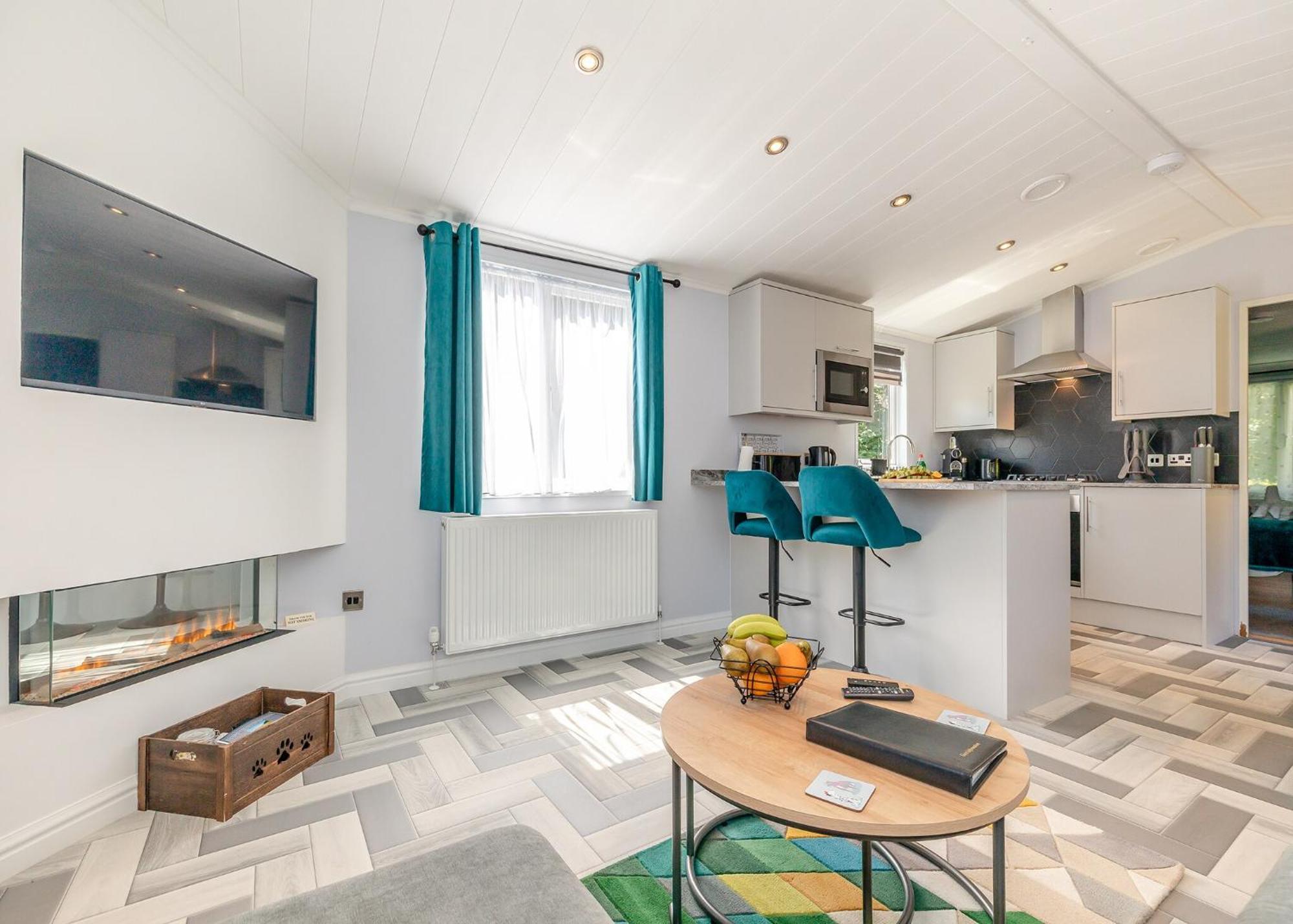 Longnor Wood Holiday Park Экстерьер фото