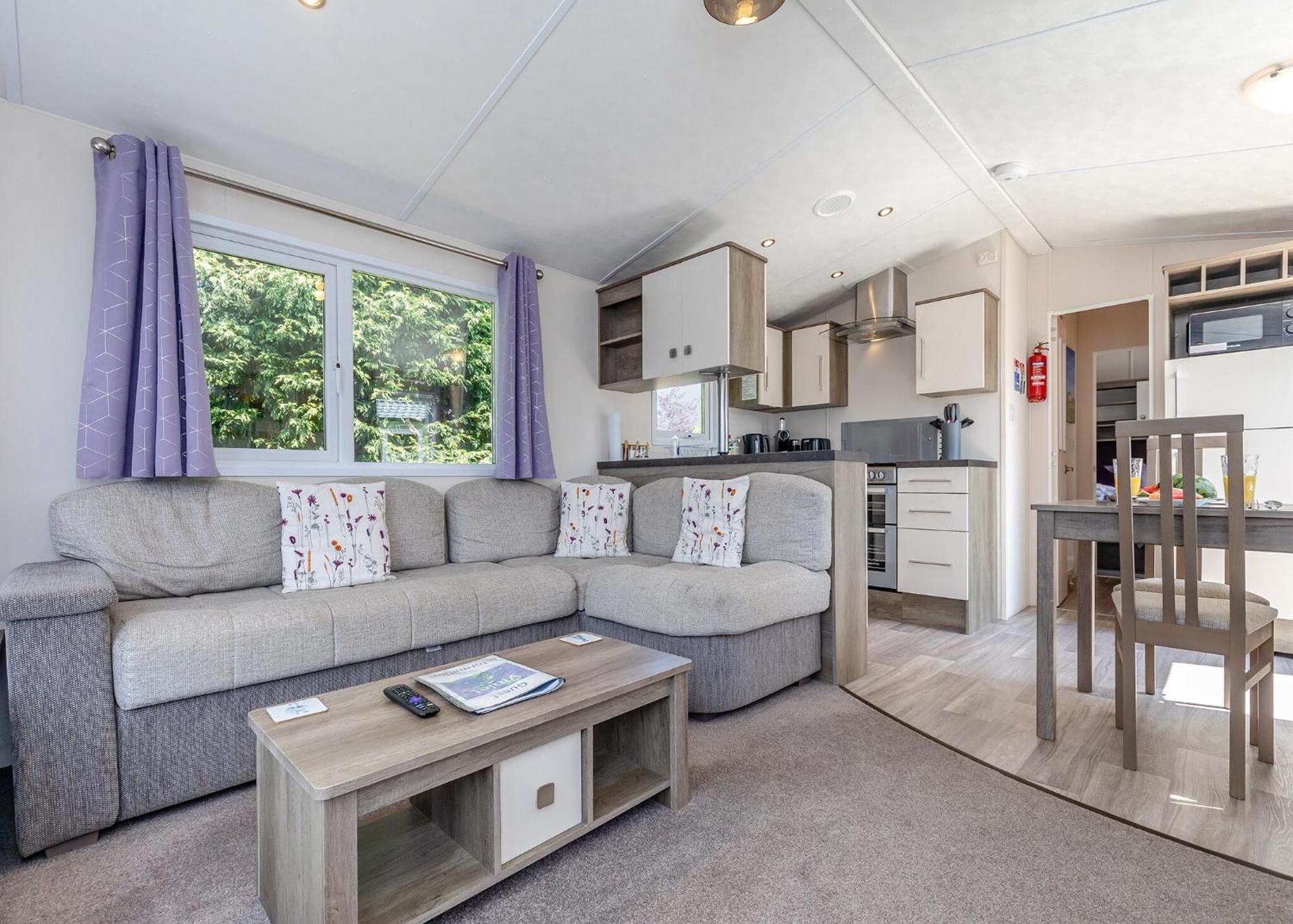 Longnor Wood Holiday Park Экстерьер фото