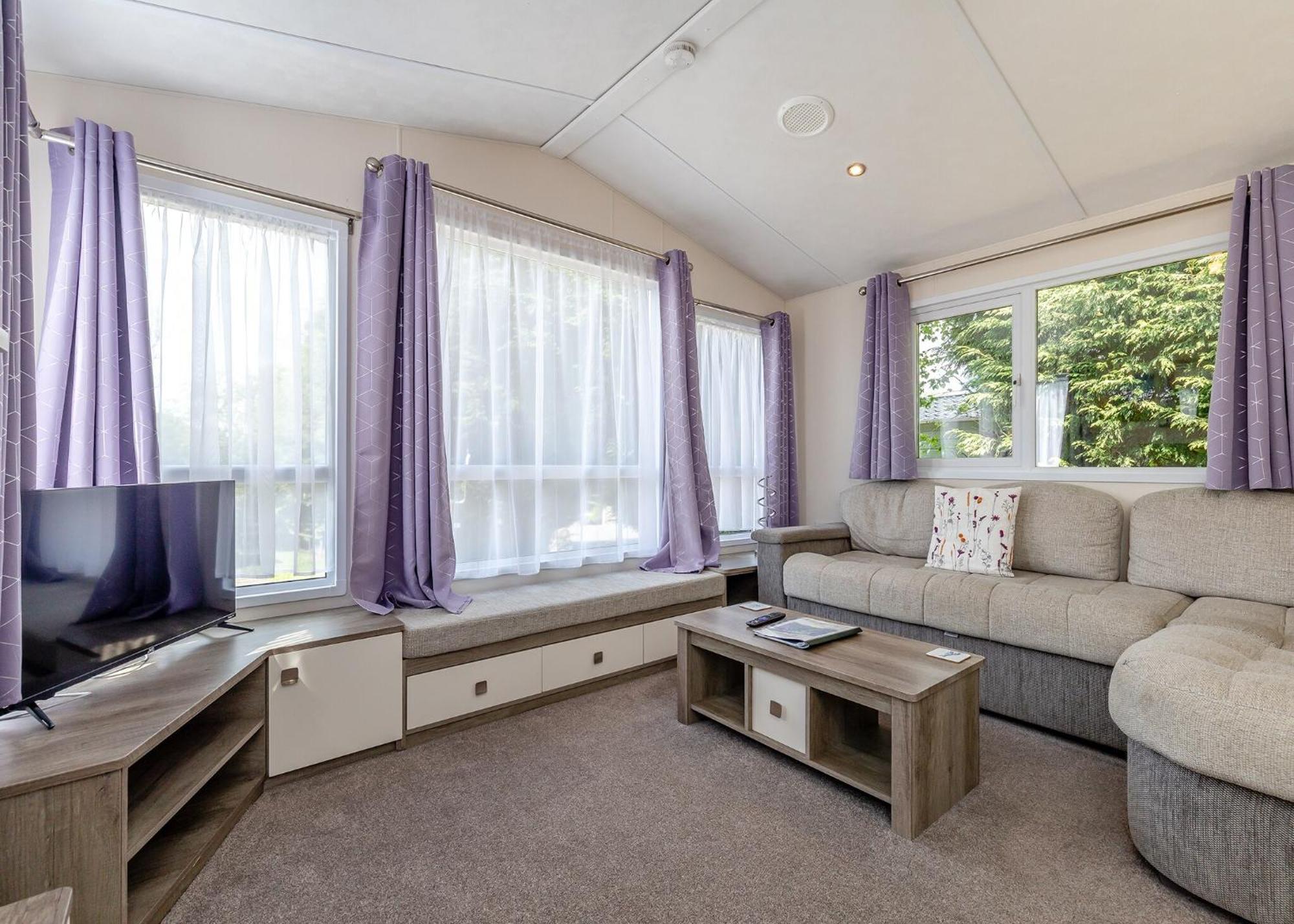 Longnor Wood Holiday Park Экстерьер фото