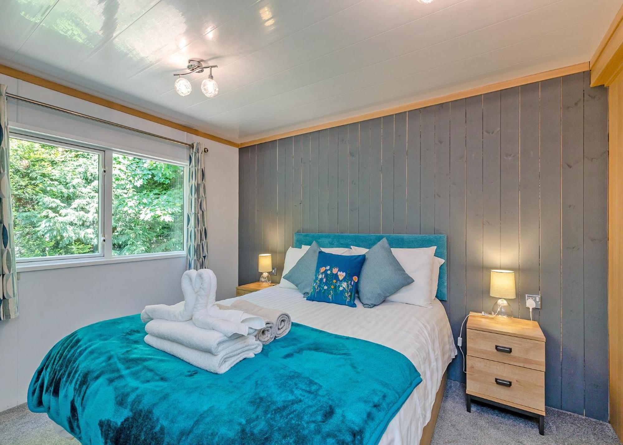 Longnor Wood Holiday Park Экстерьер фото