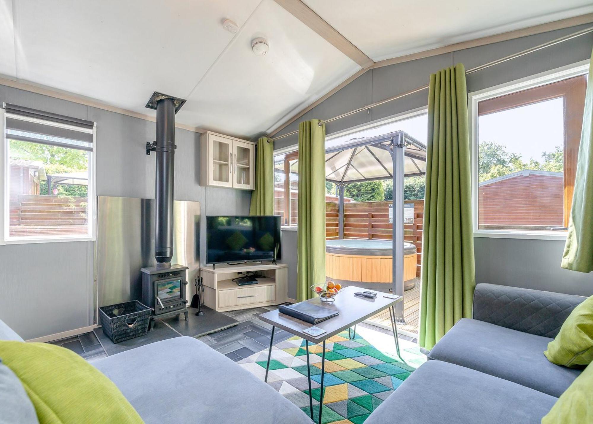 Longnor Wood Holiday Park Экстерьер фото