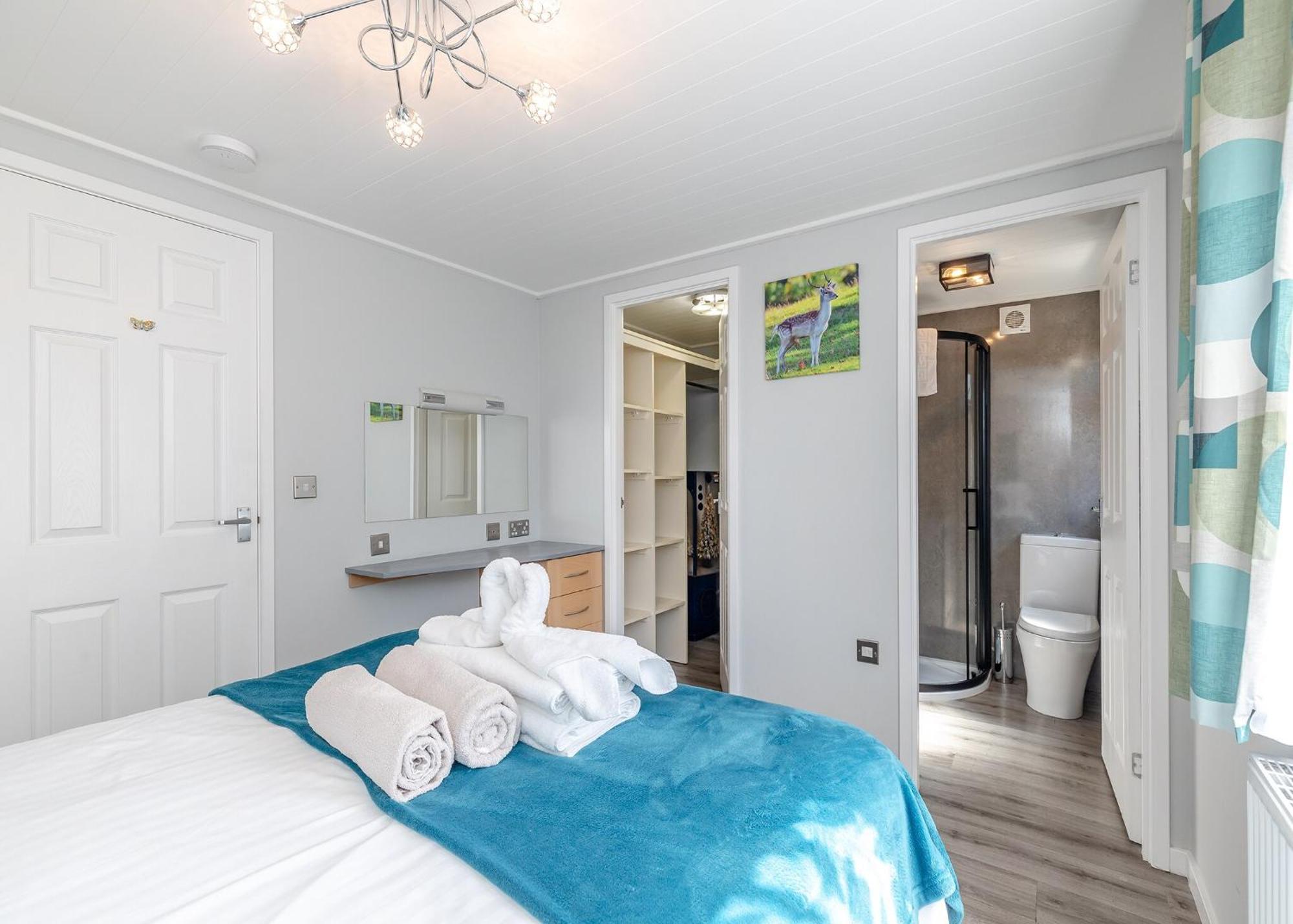 Longnor Wood Holiday Park Экстерьер фото
