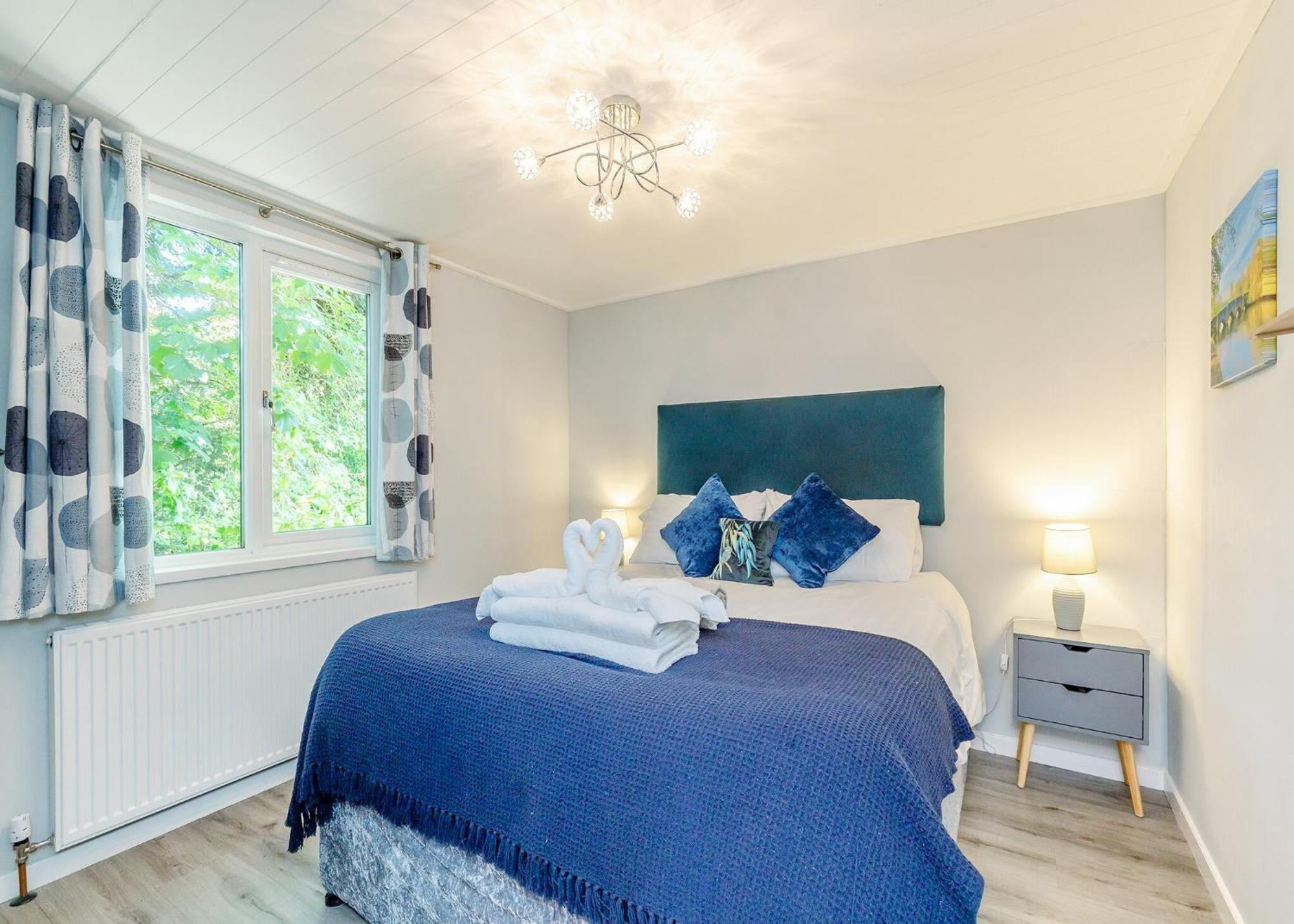 Longnor Wood Holiday Park Экстерьер фото